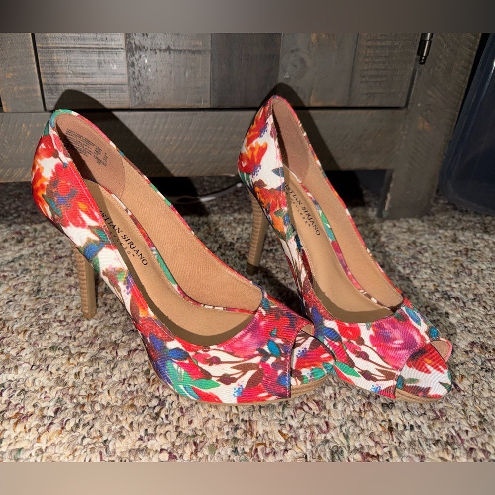 Women's size‎ 8 Christian Siriano peep toe floral stiletto Multicolor summer